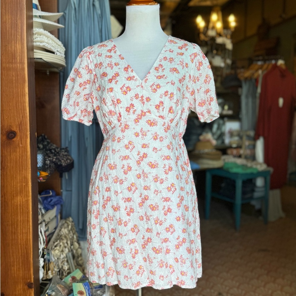 Elegant Floral V-Neck Mini Dress